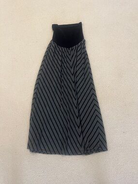 Oh Baby by Motherhood Black and Gray Chevron Maxi Skirt